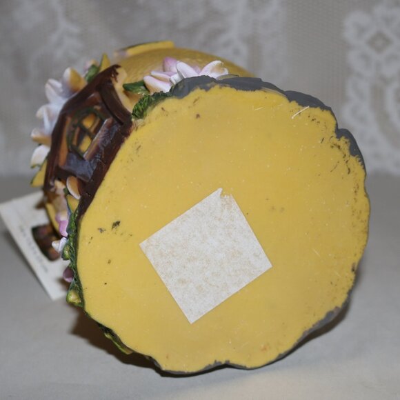 Lemon fairy solar house new with tags uses one included AAA battery and the sun - Picture 9 of 10